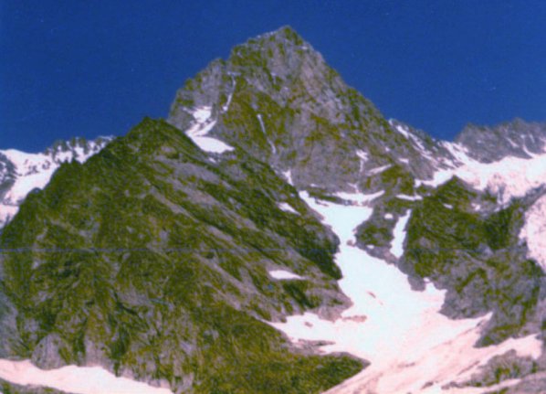 Schreckhorn ( 4078 metres ) in the Bernese Oberlands region of the Swiss Alps