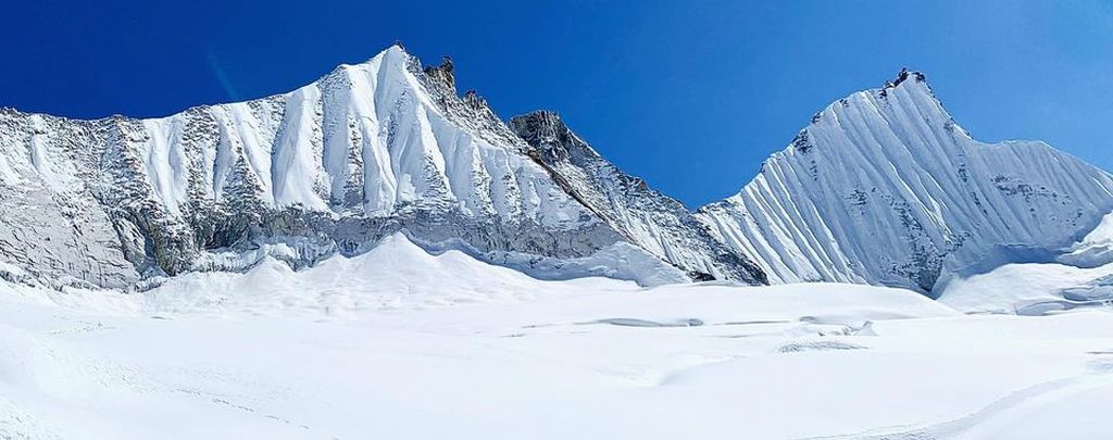 Mingbo La above Nare Glacier