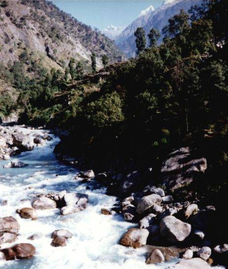 Dudh Khosi Valley on the descent from Lukla