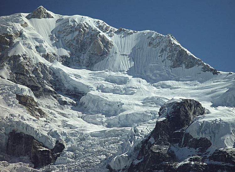 Mount Kabru on ascent to Oktang