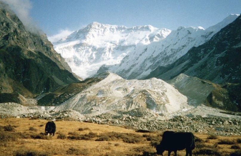 Kangchenjunga Himal ( 8586m ) from Lhonak on the North Side of Mount Kangchenjunga