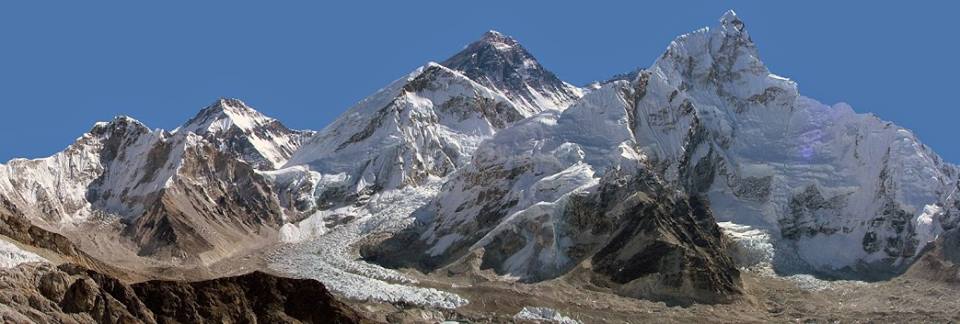 Lho La, Khumbutse, Changtse, Everest ( 8850m ) and Nuptse ( 7861m ) from Kallar Pattar