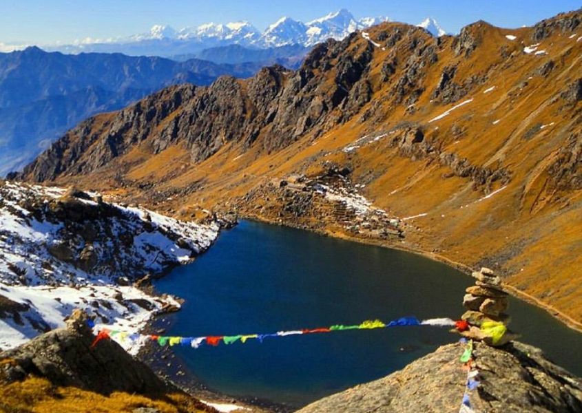 Gosaikund Lake and the Ganesh Himal from Laurebina Pass