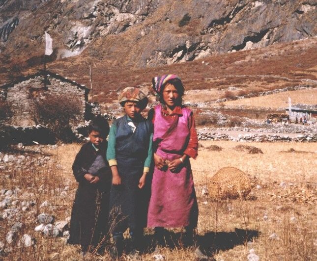 Sherpanis ( Sherpa girls / women ) in Langtang Valley of the Nepal Himalaya