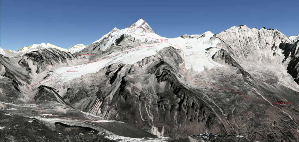 Ascent route on Mount Ganshempo / Ganchempo ( " Fluted Peak " ) - 6397m