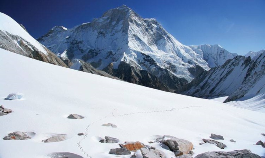 Mount Makalu from Sherpani Col / Pass