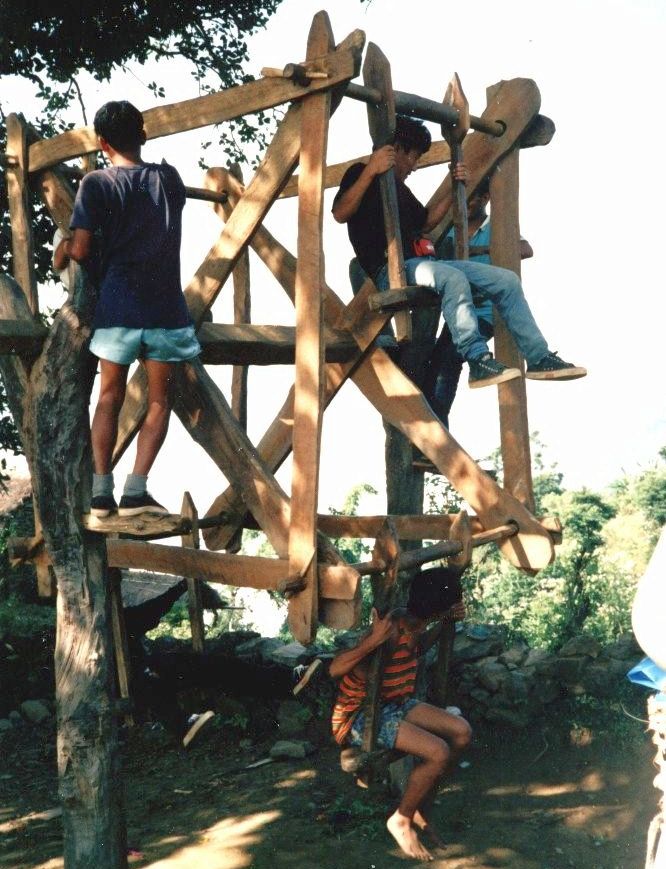 Rotaping - Nepalese Wooden Ferris Wheel