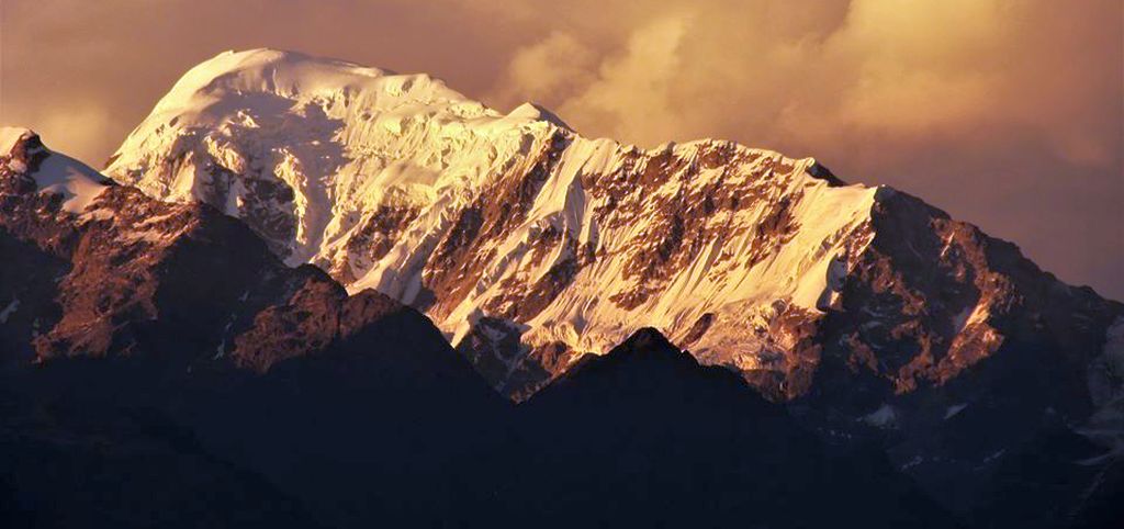 Baudha Peak from above Buri Gandaki Valley