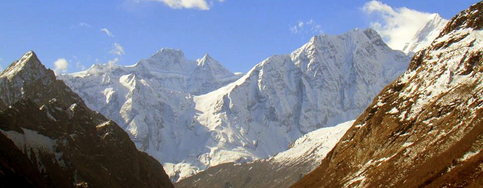 View down Buri Gandaki Valley from Samdu