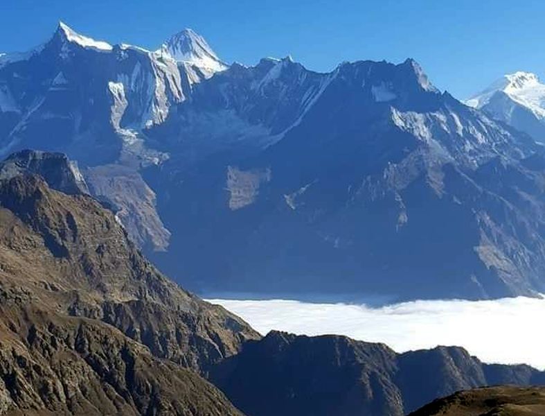 Annapurnas IV & II and the Lamjung Himal