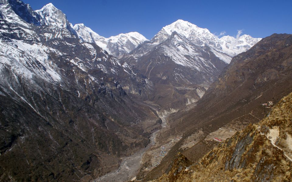 Parchamo and Tengi Kagi Tau above Bhote Khosi Valley