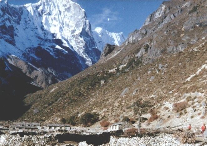 Thame Sherpa Village beneath Trashe Labtse
