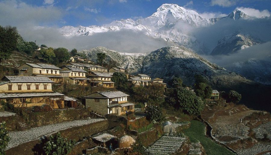 Hiunchuli ( 6441m ) and Mount Annapurna I