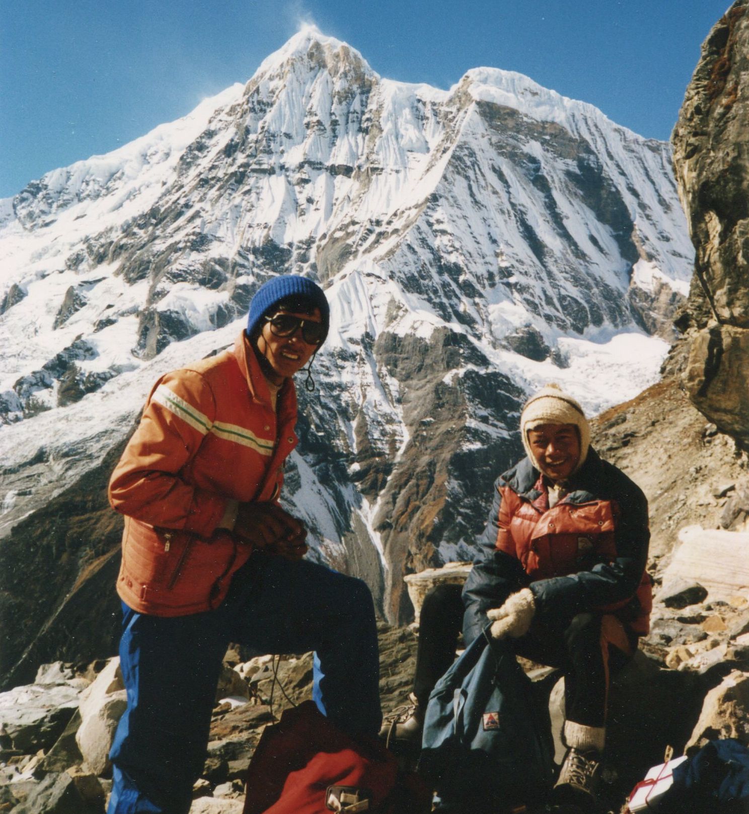 Annapurna South Peak on ascent to Rakshi Peak