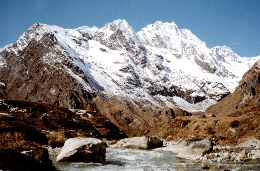 Snow peaks above the Nupenobug Khola Valley