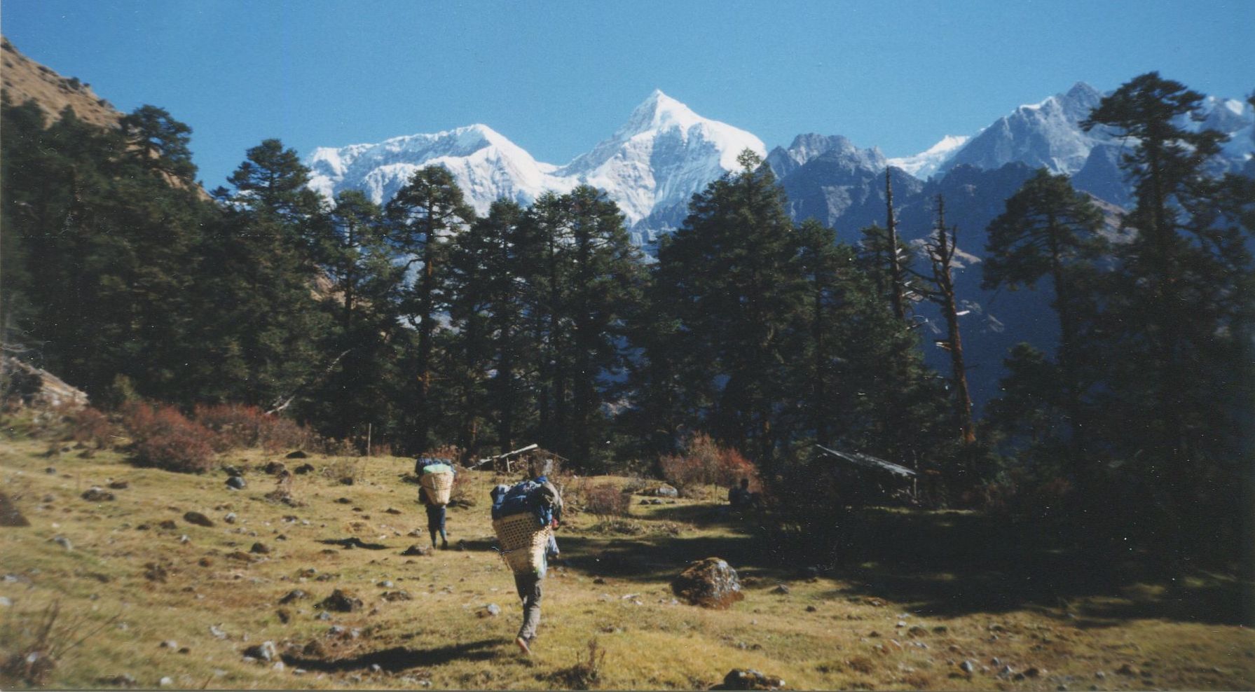 Mount Numbur from Bakangdingma Kharka above the Likhu Khola Valley