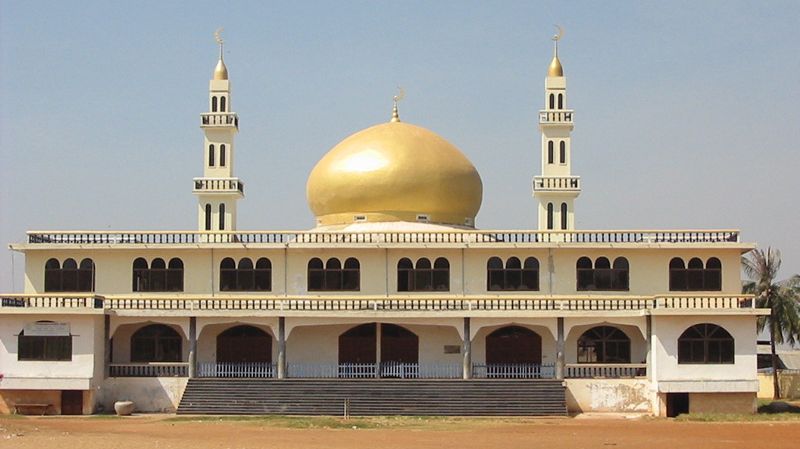 The Dubai International ( Nur il-Ihsan ) Mosque in Phnom Penh