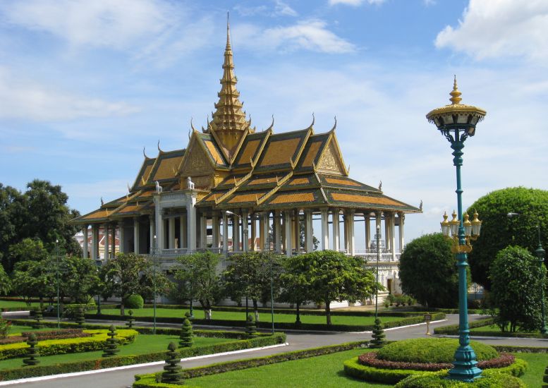 The Preah Thineang Chan Chhaya ( " Moonlight Pavilion " ) at the Royal Palace in Phnom Penh
