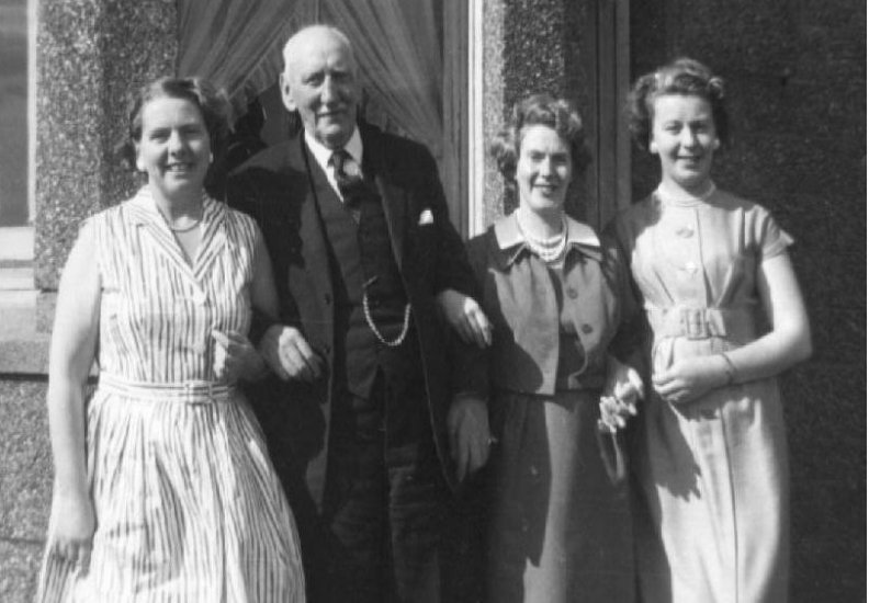 Allan Cameron & daughters: Charlotte ( Lottie ), Cath, Vera