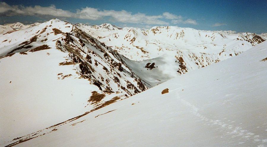 Snow covered summit ridge of Mount Elbert in the Sawatch Range of the Colorado Rockies