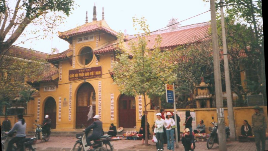 Ambassadors Pagoda ( Quan Su Pagoda ) in Hanoi