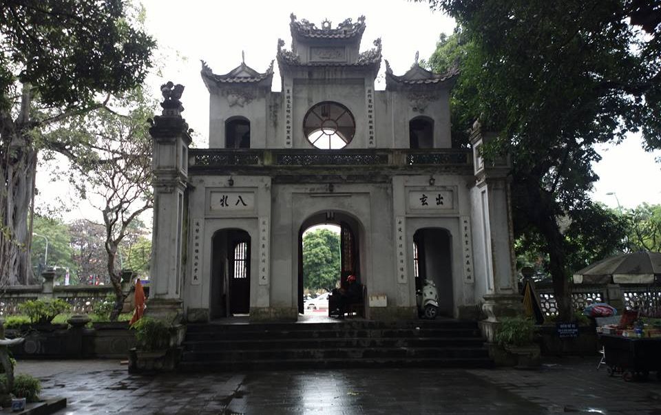 Archway at Temple of Literature ( Van Mieu ) in Hanoi