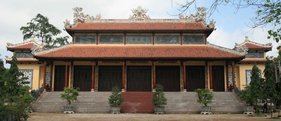 Tu Dam Pagoda in Hue