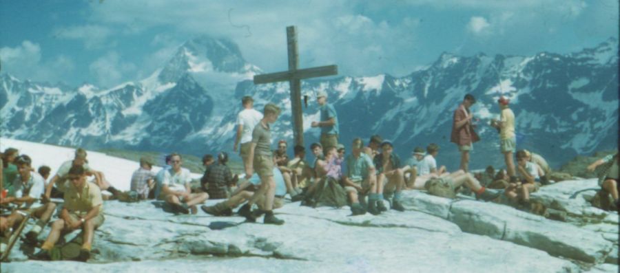 24th Glasgow ( Bearsden ) Scout Group at the top of the Lotschen Pass