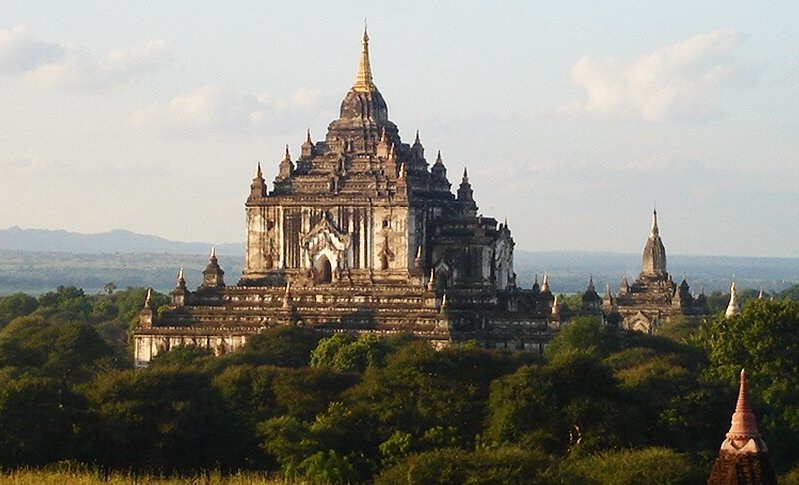 Thatbyinnyu Pahto in Old Bagan in central Myanmar / Burma