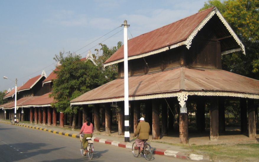 Thudhama Zayats at the foot of Mandalay Hill on the NE corner of the old city wall and moat.