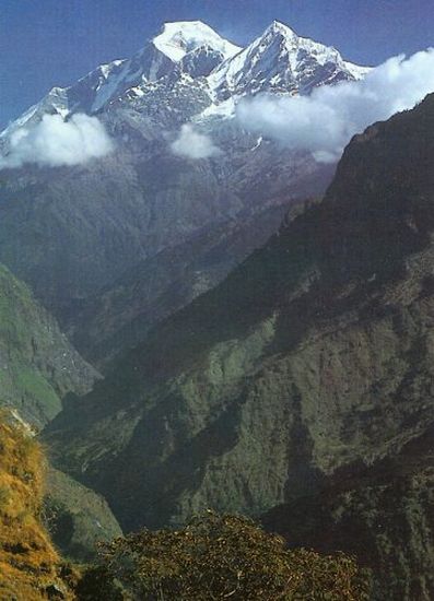 Dhaulagiri above Myagdi Khola Valley