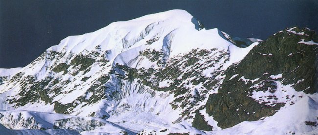 Paldor ( 5,896m ) in the Ganesh Himal