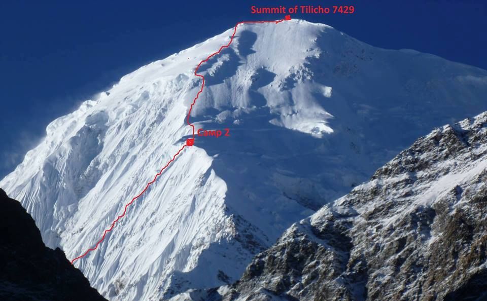Ascent route on Tilicho Peak in the Great Barrier