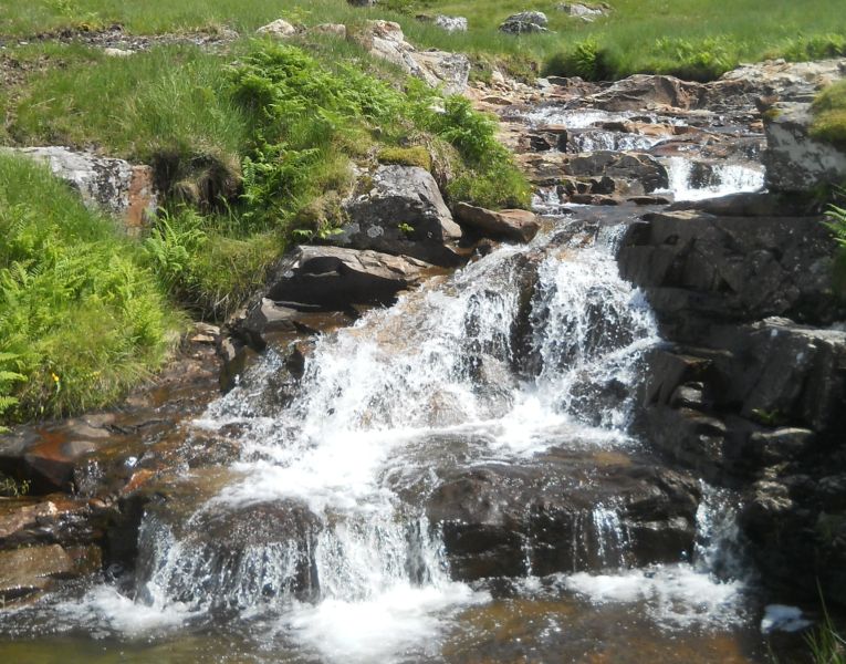 Waterfall in Allt Andoren