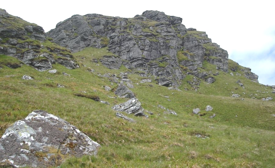 Crags beneath summit of Beinn Bheula