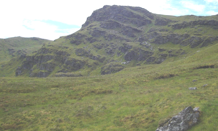 Crags beneath summit of Beinn Bheula