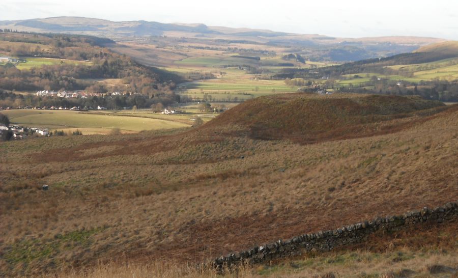 Meikle Reive iron age hill fort and the Blane Valleyon ascent to Cort-ma Law