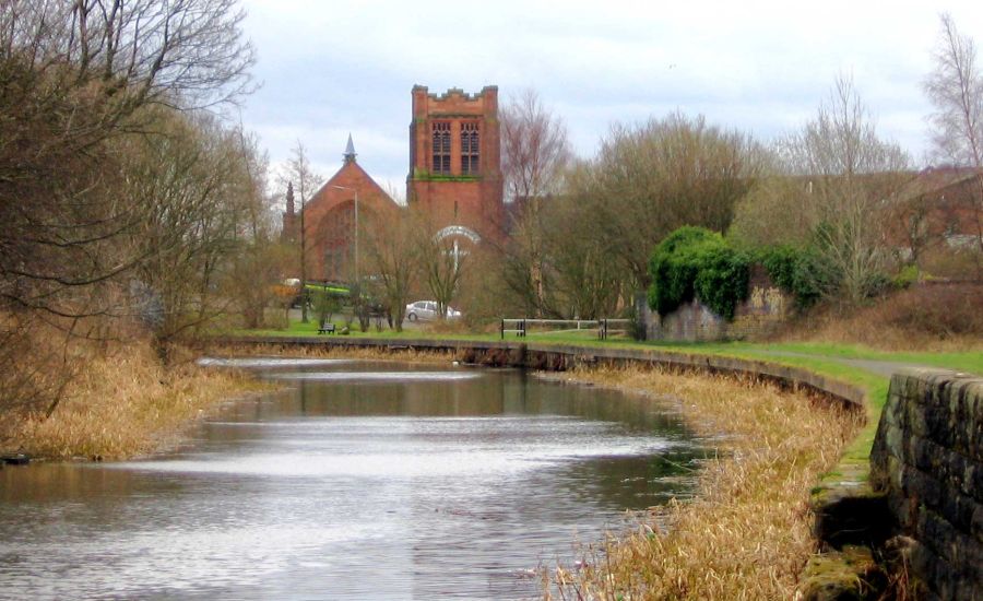 Ruchill Parish Church from Forth & Clyde Canal