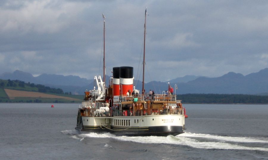 Waverley paddle boat in the Firth of Clyde