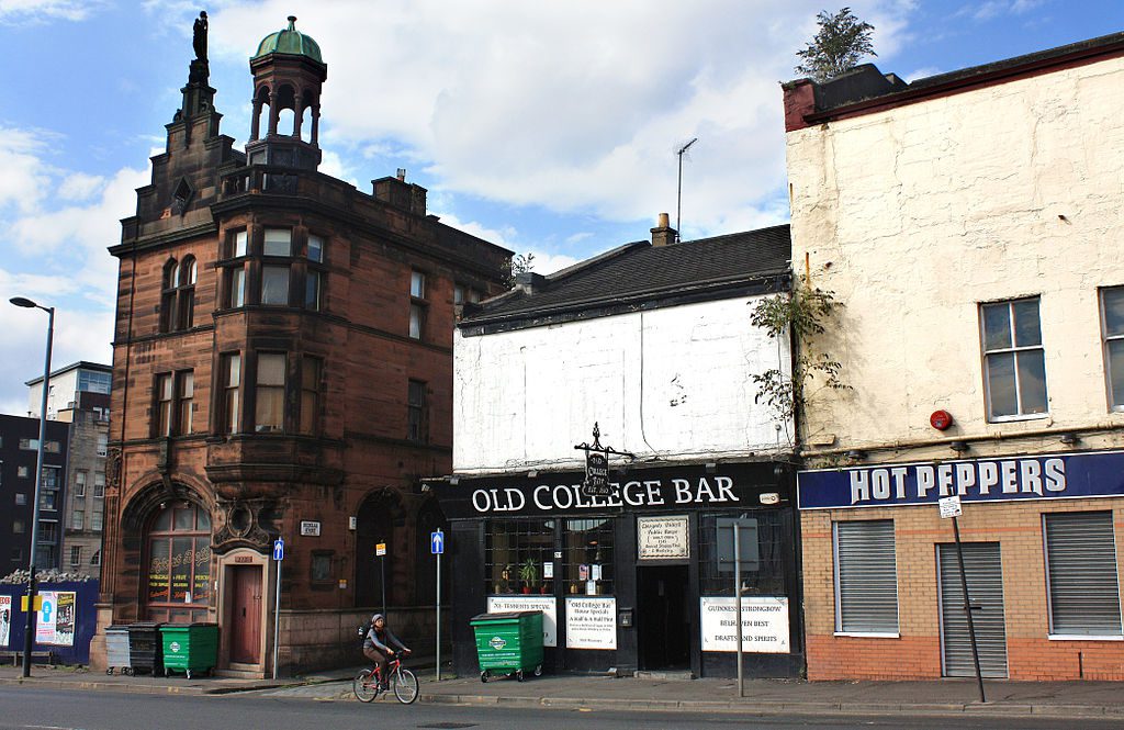Old Tenement and pub in High Street in Glasgow city centre