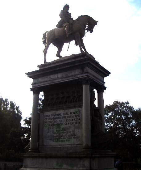 Statue of Lord Roberts on Park Terrace in Glasgow, Scotland