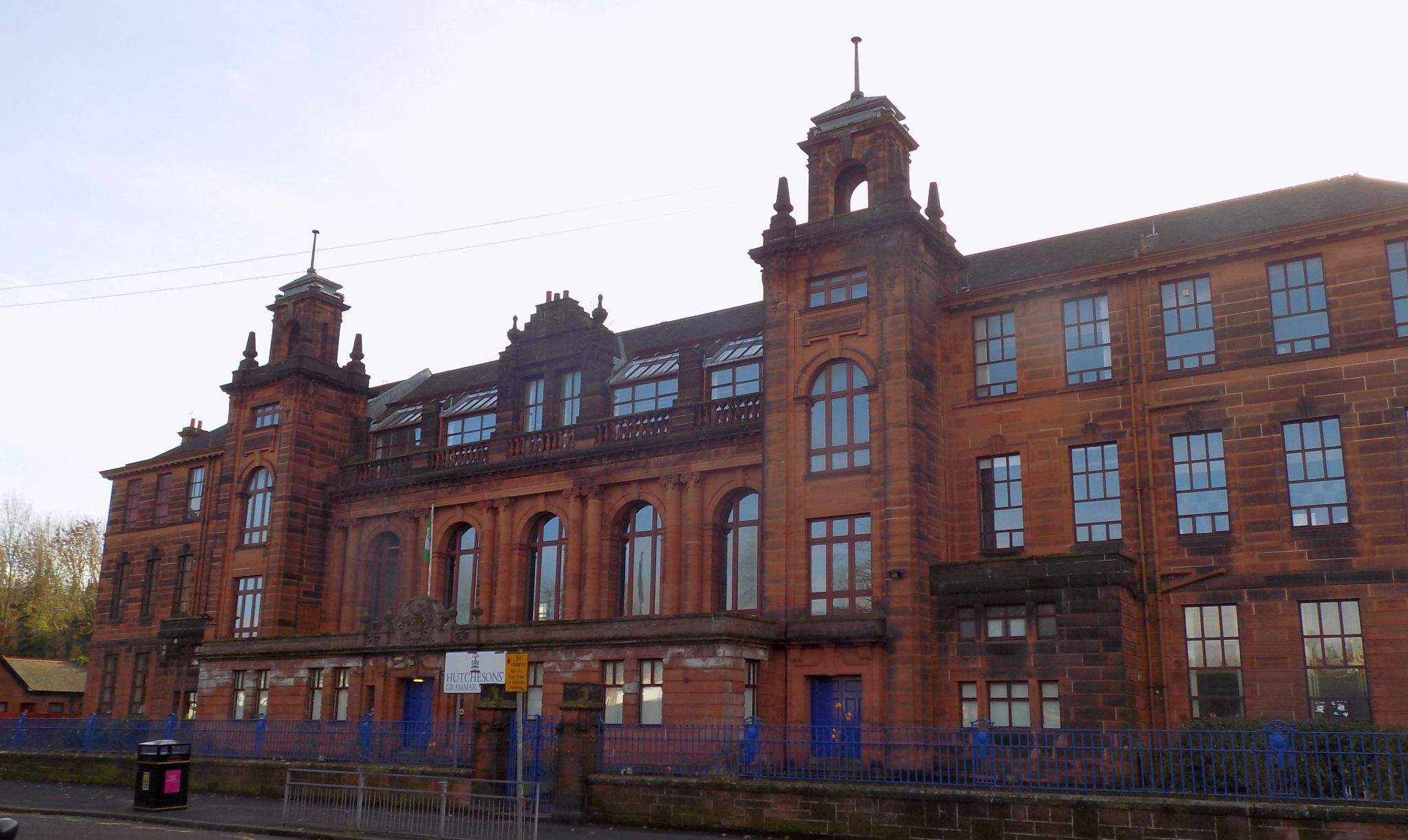 Hutchesons' Grammar School ( "Hutchie" ) in Kingarth Street