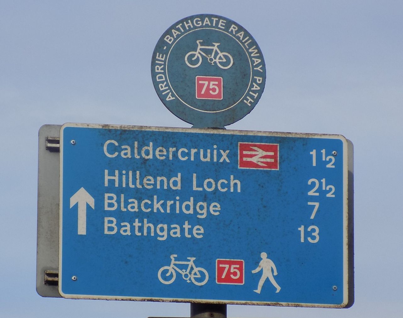 Signpost on cycle route from Airdrie to Hillend Reservoir