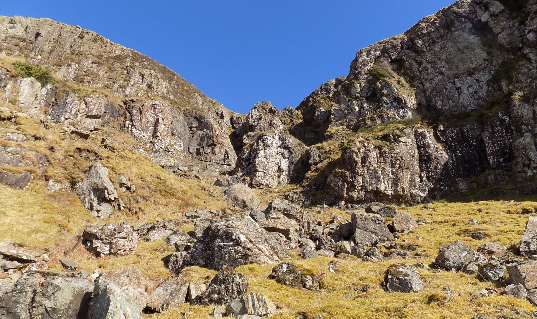 Bannan Crags in the escarpment of the Campsie Fells
