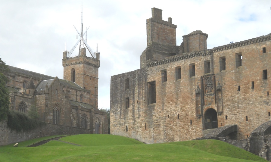 St Michael's Church and Linlithgow Palace from the Peel