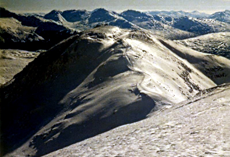 Ridge to summit of Ben Challum