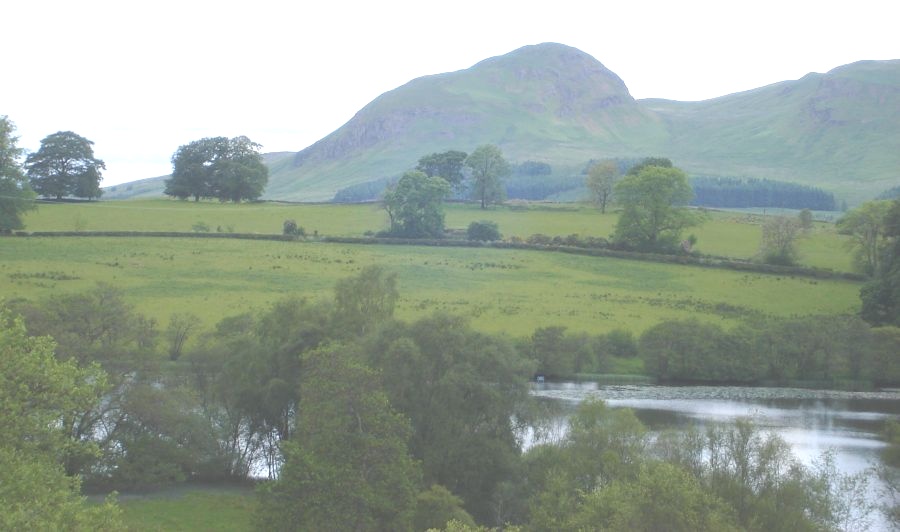 West Highland Way - Dumgoyne from Carbeth Loch