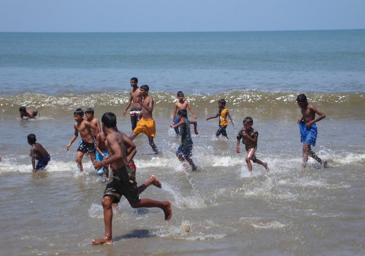Sri Lankans at Negombo Beach on West Coast of Sri Lanka