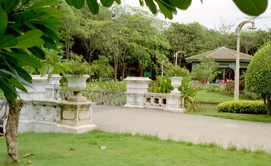 Saranrom Royal Park in Bangkok