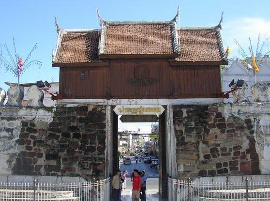 Chum Phon Gate in Nakhon Ratchasima
